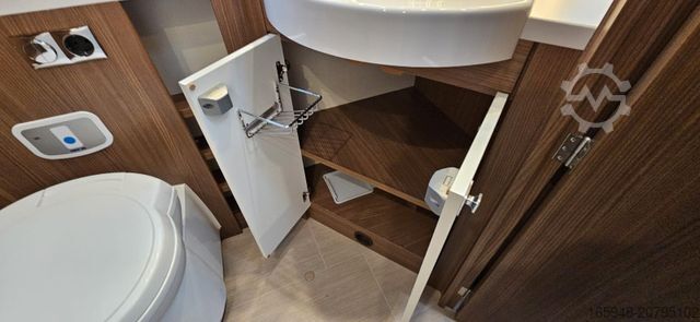 แคมเปอร์กึ่งบูรณาการ BÜRSTNER T640 IXEO | , Solar,Lithium,Markise,RFK