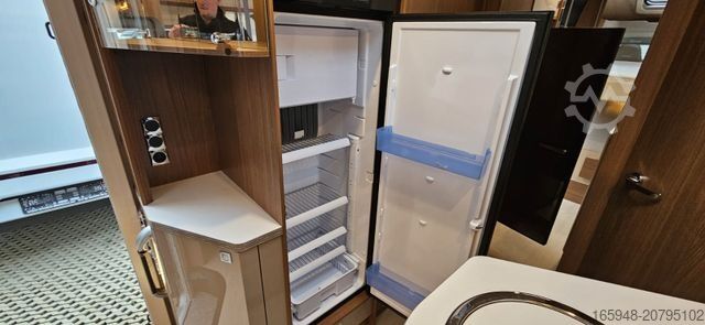 แคมเปอร์กึ่งบูรณาการ BÜRSTNER T640 IXEO | , Solar,Lithium,Markise,RFK