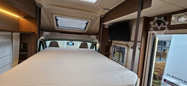 แคมเปอร์กึ่งบูรณาการ BÜRSTNER T640 IXEO | , Solar,Lithium,Markise,RFK