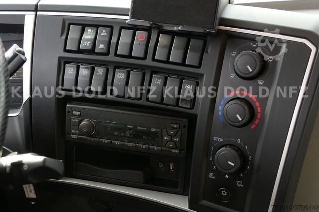 شاحنة بمسطحة ومشمع RENAULT DWide 18.320 Pritsche Plane Vollluft XL-Tank LBW