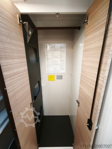 Poluintegrirani kamper HOBBY Optima De Luxe T70 E Temp/GFK-Boden-Dach/Markise