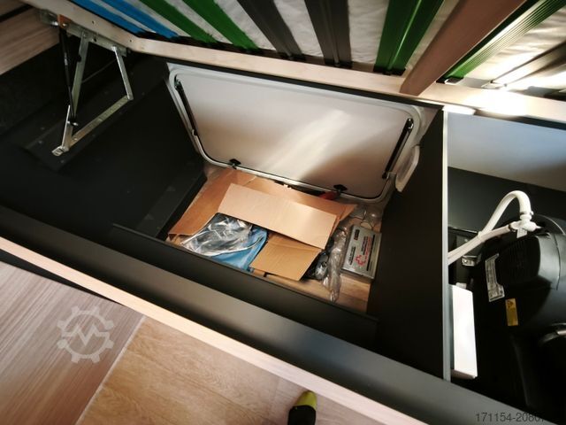 Poluintegrirani kamper HOBBY Optima De Luxe T70 E Temp/GFK-Boden-Dach/Markise