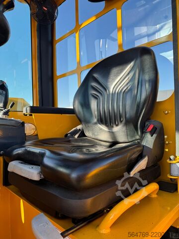 Chariot élévateur à 4 voies Combilift C6000 / LPG / 2017 year/ Free lift