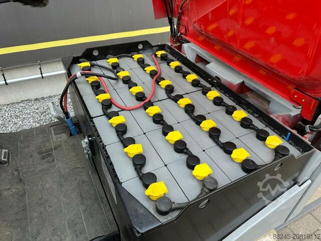 Elektrischer Triplex-Gabelstapler Nissan VS-22604 NISSAN 3f430