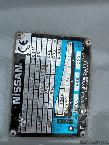 Elektrischer Triplex-Gabelstapler Nissan VS-22604 NISSAN 3f430