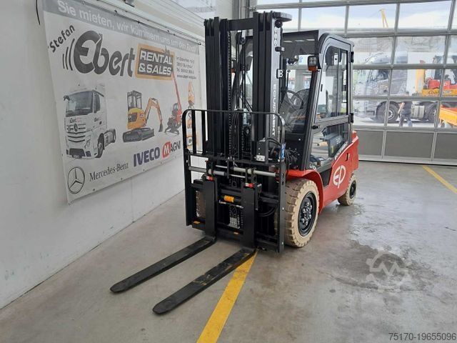 Фронтальный погрузчик-вилочный EP Equipment EFL303 / 3,0T / Triplex: 4,80m / SS