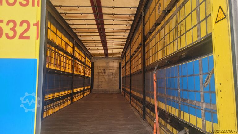 带篷布的开放式半挂车 Schmitz Cargobull SCS 24L Mega Edscha Code XL Hubdach