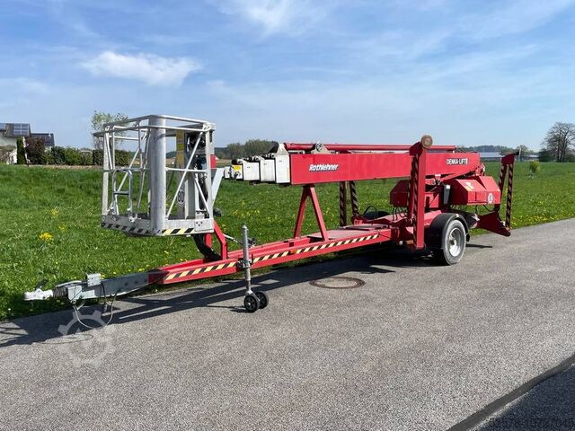 Dvižna ploščad Denka-Lift DL 30