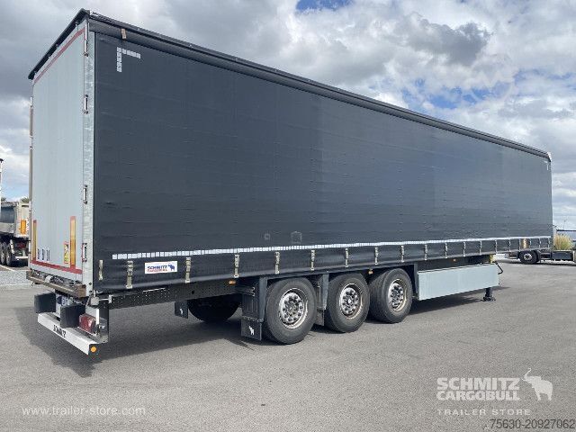 Semi-reboque aberto com lona Schmitz Cargobull Semitrailer Curtainsider Standard