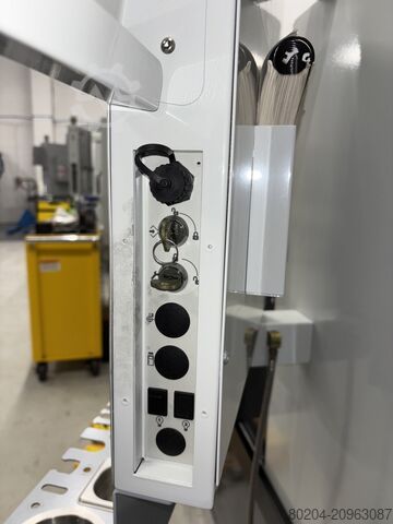 CNC svarv- och fräscenter HAAS ST-10