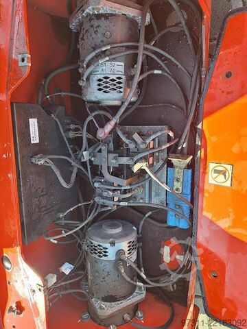 Sujungta teleskopinė darbo platforma JLG E400AJPN