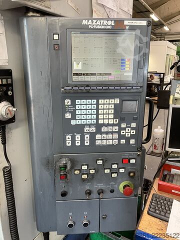 Vertikales Bearbeitungszentrum Mazak VTC-200C