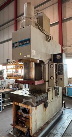 Hydraulische pers WMW PYE 250 S1M