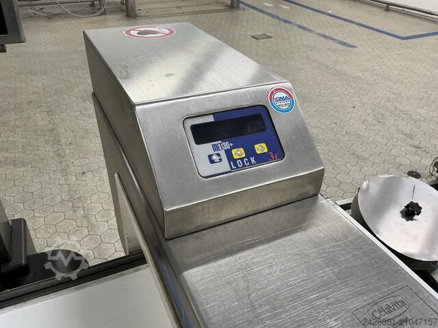 Checkweigher with metal detector Ishida DACS-W-030
