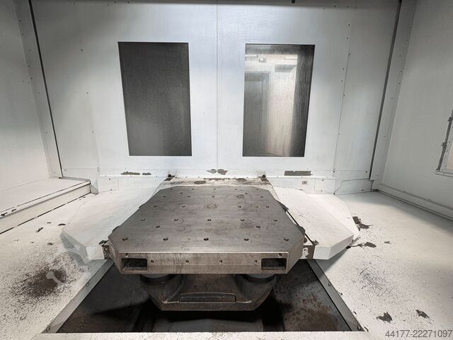 Horizontal machining center DMG MORI NH 8000