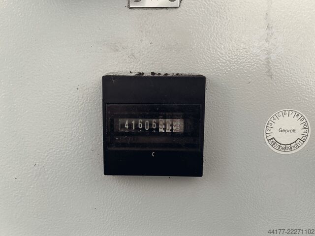 Zyklengesteuerte Drehmaschine Weiler E 120 x 3.000