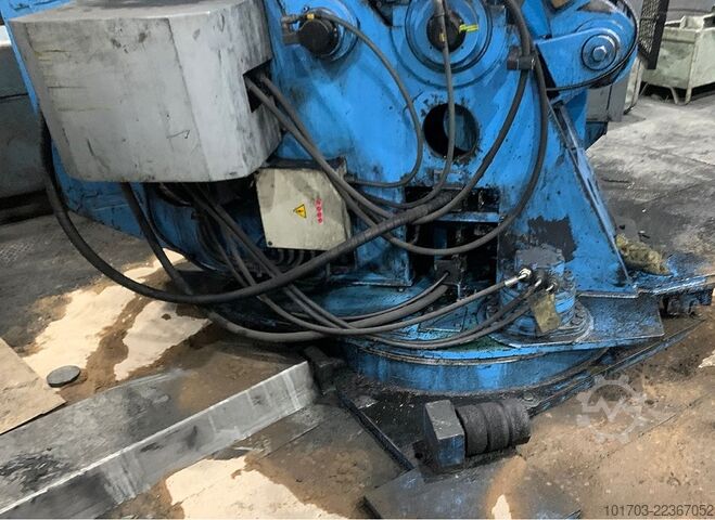 Manipulador de fundição CLANSMAN DYNAMICS Capacity: 250 KG