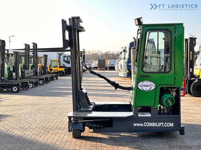 Empilhador de 4 vias Combilift C3000 / DUPLEX / 4100MM / LPG / FREE LIF