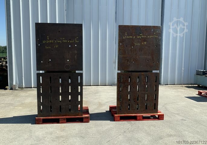 Par de placas angulares em ferro fundido Paire d'équerres en fonte 2075 x 1000 x 700 mm