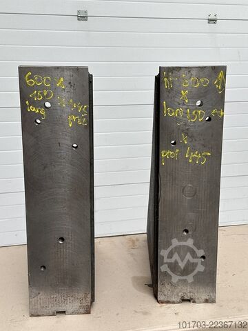 Par de placas angulares de aço Paire d'équerres en acier 600 x 445 x 150 mm