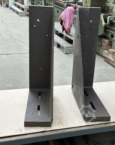 Par de placas angulares de aço Paire d'équerres en acier 600 x 445 x 150 mm
