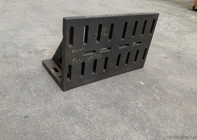 Esquadro de ferro fundido Equerre en fonte 640 x 400 x 320 mm