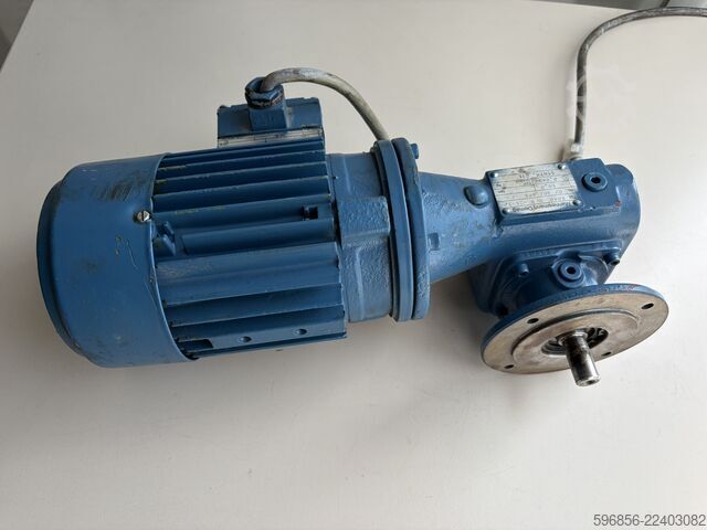  Mannesmann Demag UMF71BX-6-7 S040-B5 0,25 kW 64 obr./min i=14 Mannesmann Demag UMF71BX-6-7 S040-B5 0,25 kW 64 obr./min i=14