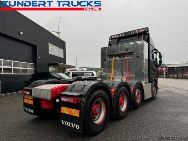  Volvo FH16-750 GLOBETROTTER, 8x4