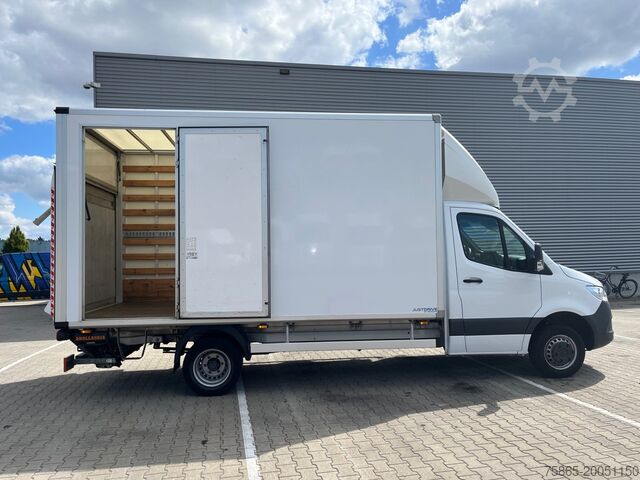 Kovček Mercedes-Benz Sprinter 515 1.9 CDI / Box 4.4 mtr / Laadklep /...