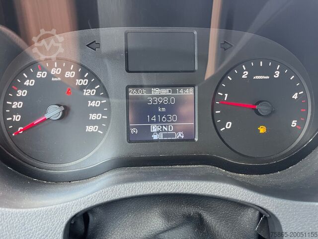 Kovček Mercedes-Benz Sprinter 515 1.9 CDI / Box 4.4 mtr / Laadklep /...
