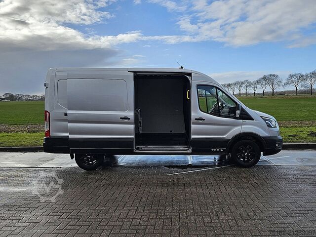 High-roof van FORD TRANSIT 2.0 L3H2 TRAIL 170Pk AC!
