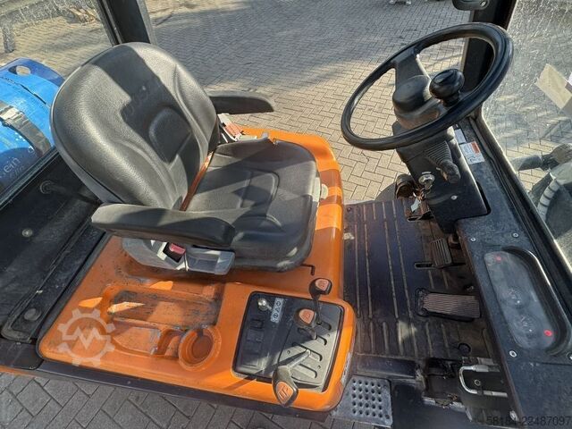 รถยกแอลพีจี Doosan G30GP
