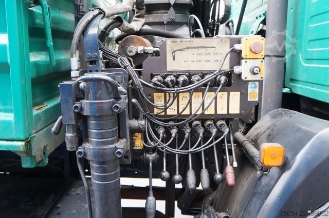 Camion basculante trilateral MAN Dreiseitenkipper MAN 7731 mit Kran