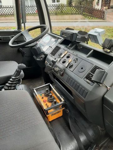 Camion basculante trilateral MAN Dreiseitenkipper MAN 7731 mit Kran