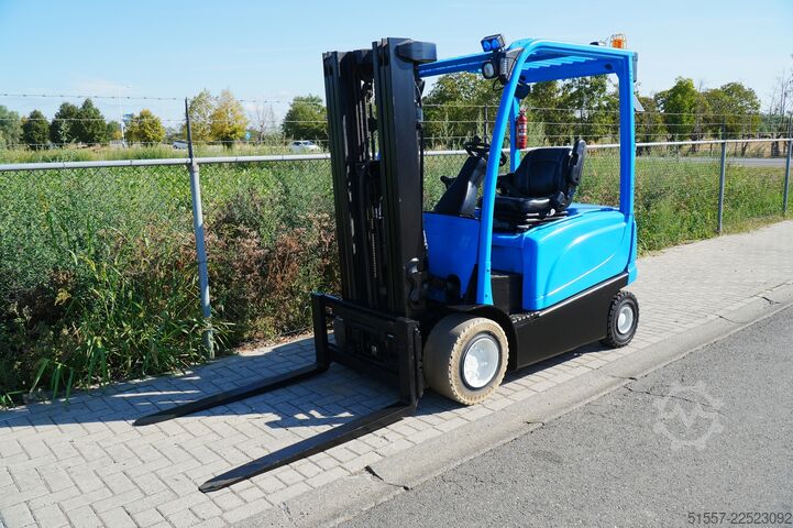 Empilhador Yale ERP25VL | 2016