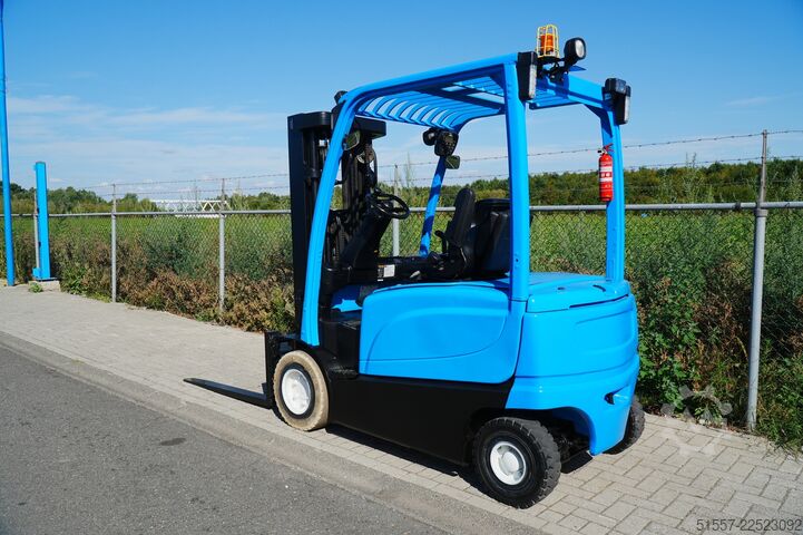 Empilhador Yale ERP25VL | 2016