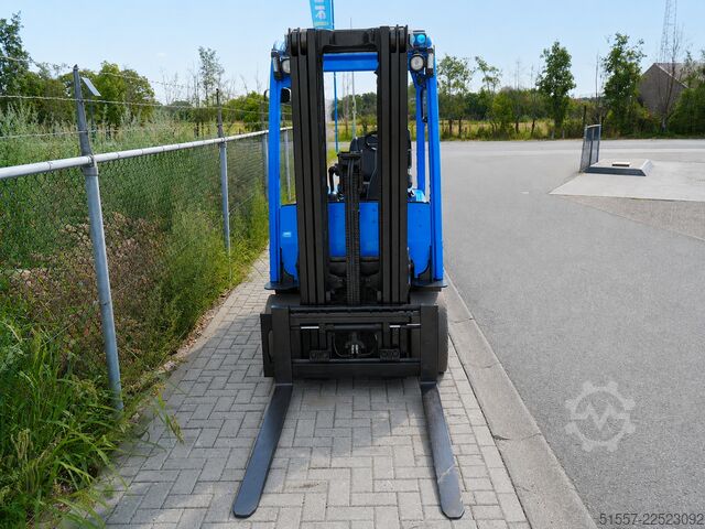Empilhador Yale ERP25VL | 2016