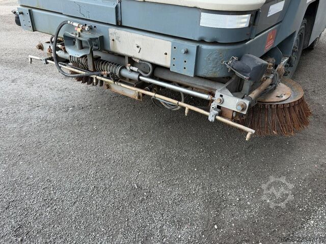 Cestna čistilnica Ravo 530 NL machine!