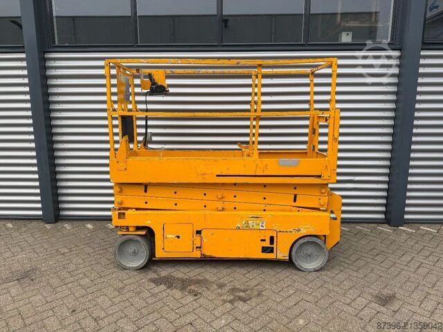 Škarjasto dvigalo Genie GS2032 Hoogwerker Schaarhoogwerker