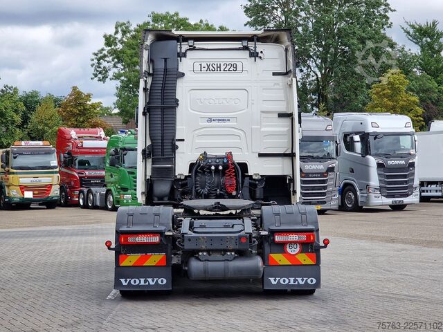 Standart-SZM Volvo FH 13.460 Globetrotter 4x2 - Full spoiler - 2x ...