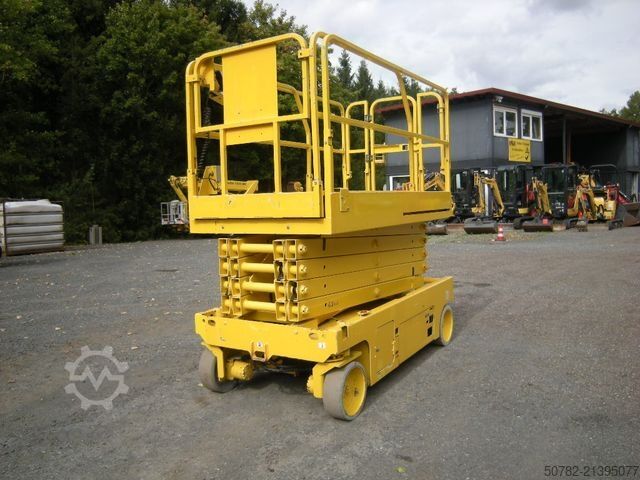 Platformë pune GENIE GS 3246 Scherenarbeitsbühne 11,9 m