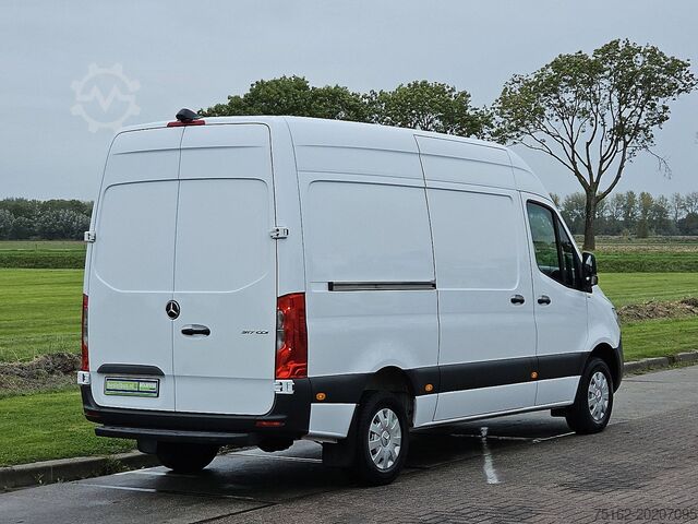 Kombi s vysokou strechou MERCEDES-BENZ SPRINTER 317 L2H2 Navi RWD