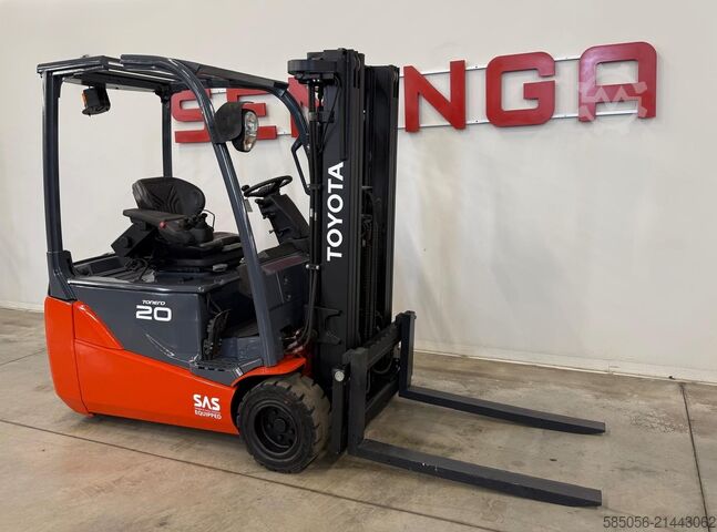 Carrello elevatore Toyota 11128 - 8FBE20T