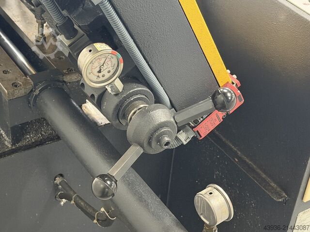 带锯床 BEKAMAK - BMSO 320 Bekamak BMSO 320