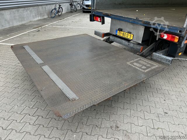 Box body DAF CF 250 FA / 798 dkm / Box Truck / Loadlift 2000...