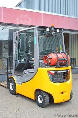 Carretilla elevadora de 4 ruedas Jungheinrich TFG 320s