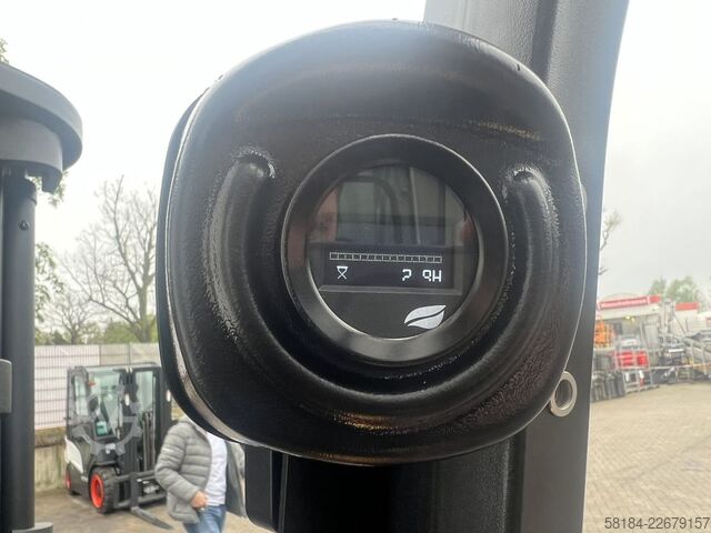 Elektrisk 4 -hjulig gaffeltruck EP TCL101