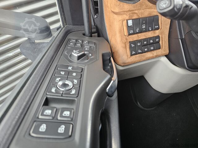 Standardni SZM Scania R580 / V8 / FULL AIR / 6X2 / RETARDER / BOOGIE