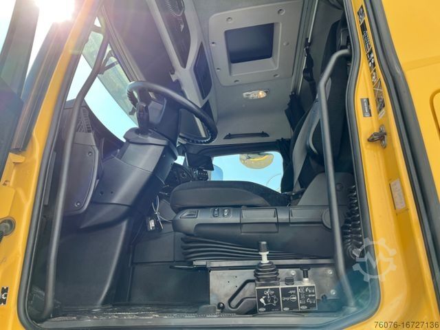 Самосвален камион MERCEDES-BENZ 3358 K Bordmatik Klima Heizung Navi Retarder TRK