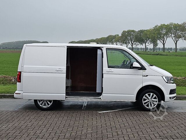 High-roof van VOLKSWAGEN TRANSPORTER 2.0 TDI L1H1 Airco Euro6 NAP